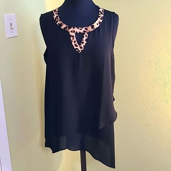 Ladies Black Top with Leopard Trim Neckline, Size 14/16 - Picture 1 of 8